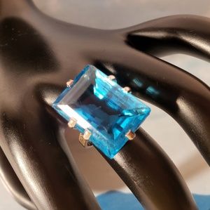 Vintage 1970s Large Aquamarine Cushion Cut Ring